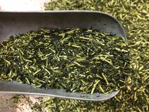 原料の白折（茎茶）です。一番茶使用。