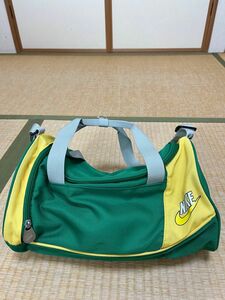 used NIKE smallボストンバッグ