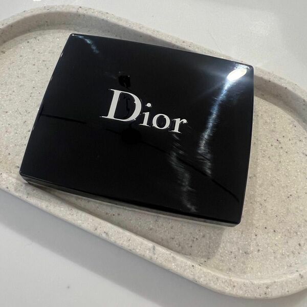 Dior 【旧】サンク クルール クチュール 689