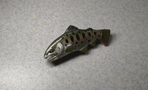 ハンドメイド　1点物　約5.5cm ヤマメ　山女魚　ブローチ
