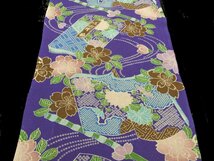 ：和古布材料；正絹縮緬、本に花柄の端布_画像1