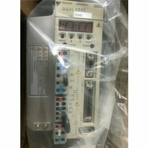 新品　YASKAWA 安川電機 SGDH-08AE　サーボモーター　6ケ月保証