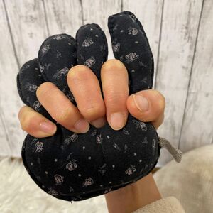 手指拘縮予防クッション1個・手指清潔保持　にぎにぎクッキョン・ハンドメイド(°▽°)！