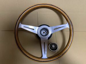 送料込み！　NARDI ナルディ ウッド ステアリング 約365mm　直径約36.5cm ホーンボタン　クラシック ヴィンテージ　木製　イタリア製