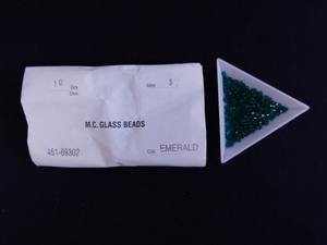 2290△未使用 チェコビーズ M.C.GLASS BEADS EMERALD エメラルド SUPERIOR CRYSTAL