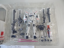 G1954　BANDAI バンダイ ROBOT魂 SIDE MS R-Number104 RX-0 UNICORN GUNDAM_画像6