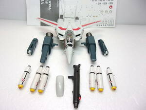 ジャンク品 欠品多数 やまと 旧三段変形 1/60 VF-1J スーパーバルキリー 一条輝機 現状品 / マクロス