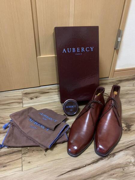 新品 AUBERCY×ISETAN別注 チャッカーブーツ サイズ7/40 バーガンディ 完品 ツリー付き