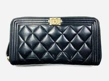 美品 CHANEL シャネル キャビアスキン ボーイシャネル 長財布 ラウンドファスナー ゴールド金具 29番台 キルティング メンズ レディース_画像1