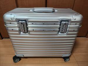 リモワ トパーズ パイロット ４輪 ３１Ｌ　RIMOWA TOPAS PILOTEN MW 正規店購入