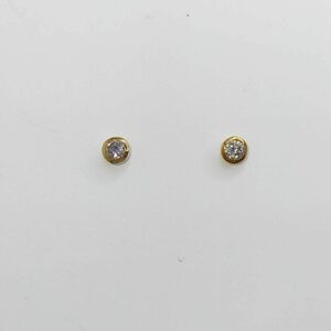 天然ダイヤモンド　ピアス　K18 0.10 0.05 ct diamond 覆輪　フクリン　プチプラ　ギフト　