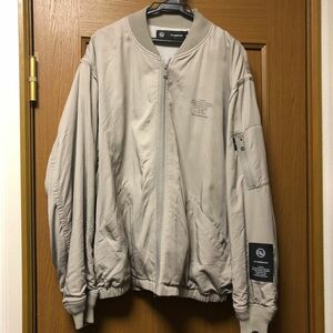 GU×UNDERCOVER ディズニーコラボ　ハーフジップアップブルゾン