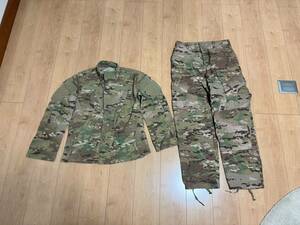 米軍放出品 ACU Army Combat Uniform OCPパターン ジャケット、パンツ 上下セット 中古 補修パッチ付属