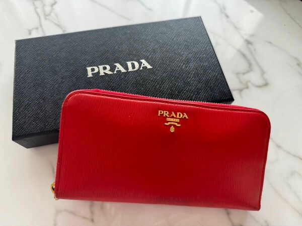 PRADA 長財布 レザー