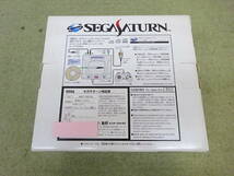 073-Y20) 中古品 セガサターン 本体 ホワイト HST-0019 箱 取扱説明書 あり 通電OK Sega Saturn _画像2