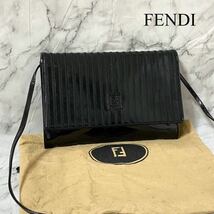 ◆美品◆ FENDI フェンディ・ショルダーバッグ斜め掛け パテントレザー ブラック系_画像1