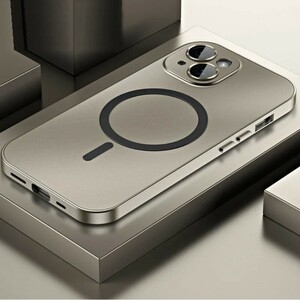 iPhone14Pro用　耐衝撃アルミニウム　ハードメタル磁気カバー　チタニウムゴールド　MagSafe対応