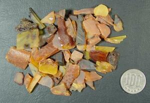 ◆ Натуральный янтарь (кохаку) сырой камень, 20 г ◆#283/янтарь от Балтийского моря (Литва)