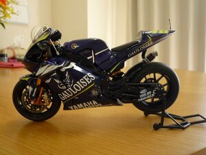 ☆タミヤ 1/12 ヤマハYZR-M1 2005仕様（車体は2004） 完成品ジャンク☆