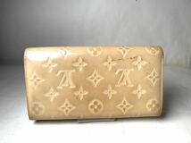 264 1円 LOUIS VUITTON ヴィトン ヴェルニ モノグラム ポルトフォイユ サラ 二つ折り長財布 M93524 ベージュ系　ウォレット_画像2