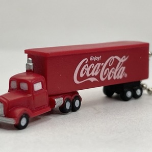 ■★コカコーラ生誕120周年記念メモリアルフィギュアコレクション 024 コンボイトラック（Kenworth W900）の画像1