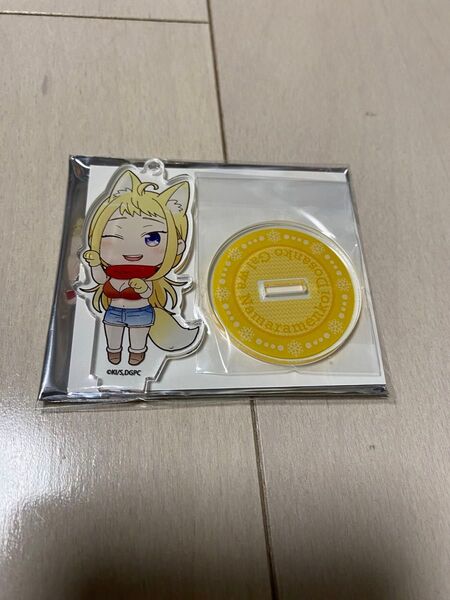 道産子ギャルはなまらめんこい 台座付きアクリルキーホルダー 冬木美波
