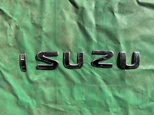 ISUZU エルフ NJR85 キャビン エンブレムセット ISUZU文字