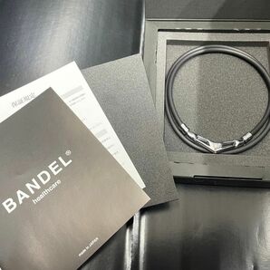 BANDEL（バンデル）ヘルスケア　V1 ブイワン Black×Silver Lサイズ54cm 専用箱付き　正規品