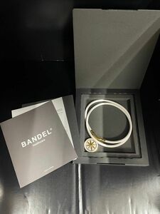 バンデル（BANDEL）ヘルスケア　Earth（アース）ホワイト×ゴールド　Lサイズ52cm 専用箱付き　正規品