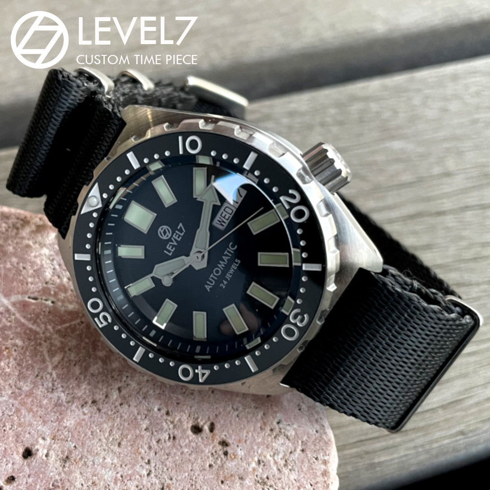 日本製 ハンドメイドの腕時計 20気圧防水 自動巻き SEIKO NH36 サファイアダブルドーム風防 強化ナイロンNATO 腕時計 LEVEL7, メンズ腕時計, アナログ(自動巻き), 3針+カレンダー