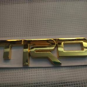 【送料込】TRD(トヨタテクノクラフト) 3Dエンブレム 両面テープ ゴールド 金属製 トヨタ 新型 の画像1