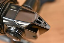 【未使用品】シマノ 22 ステラ C3000MHG SHIMANO STELLA スピニングリール シーバス フラットフィッシュ ロックフィッシュ 等に（KKR_O1）_画像6