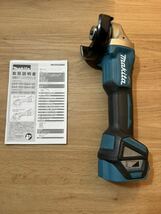 マキタ GA412d 18V 充電式 ディスク グラインダー　即納　領収書可　送料一律　makita _画像1