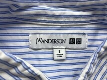 UNIQLO ユニクロ × JW ANDERSON メンズ ストライプワンポイント刺繍 長袖シャツ S 水色白_画像2