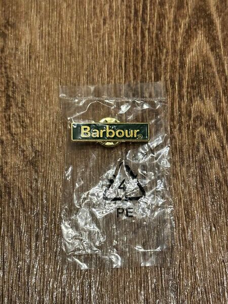 Barbour ピンバッジ
