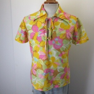 70s short sleeves pattern shirt S nylon floral print Hong Kong made America old clothes sy311