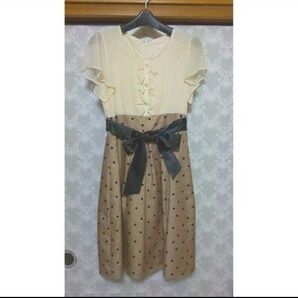 〈美品〉ワンピース ドット ベージュ 生成 黒 結婚式など