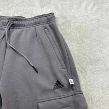 【格安送料】新品未使用 adidas XLサイズ アディダス カーゴパンツ スウェット ジョガーパンツ ボトムス テーパード ジップポケット 正規品_画像3