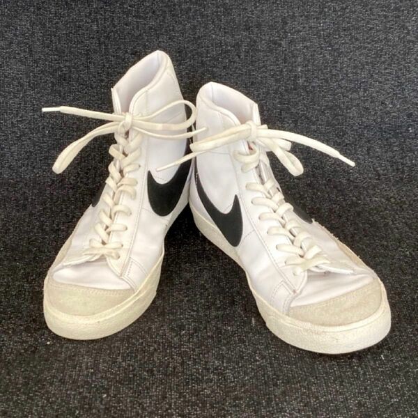 【中古品】NIKE BLAZER MID ’77 VINTAGE WHITE/BLACK