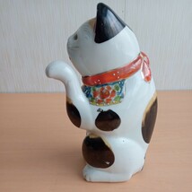 242-48 招き猫 陶器製 商売繁盛 置物 インテリア オブジェ 昭和レトロ 当時物_画像4