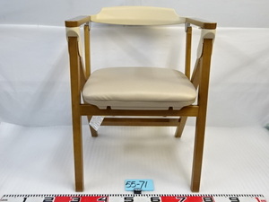 55-71/PARAMOUNT BEDパラマウントベッド D480MBA 木製折りたたみチェア 椅子イス 天然木 居室用家具 看護介護用品 住宅設備
