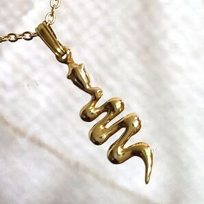 【黄金のヘビのネックレス】(真鍮)ハンドメイド ネックレス ペンダント ゴールド