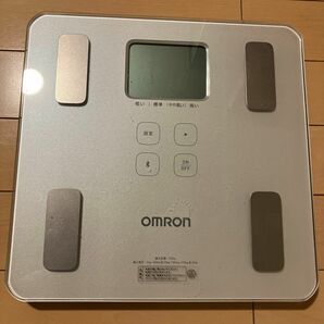 オムロン 体重体組成計 OMRON HBF-227T-SW