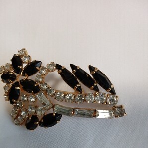 ブローチ アクセサリー 断捨離で、実家にありました。母が、持ってました。不要、不明です。配送料無料。