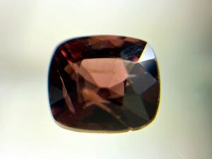 スピネル　ピンキッシュオレンジ　1.31ct 6.5x5.7mm VS クッション ナチュラル　ミャンマー