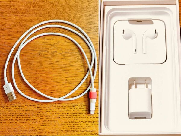 iPhone8 Plus イヤホン ACアダプター lightning USB 充電 電源 ケーブル ガード プロテクター 純正品