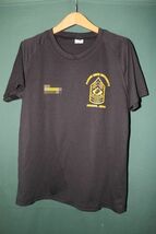 沖縄米軍使用 MARINE CORPS UNIVERSITY FACULTY ADVISOR プリント 半袖Tシャツ S 中古 トレーニング用_画像1