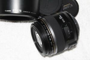 キヤノン CANON EF-S 60mm F2.8 MACRO USM 望遠マクロ フード ET-67B付 美品