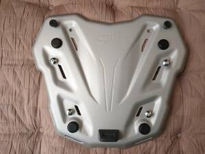 ★Givi M9 モノキーベース(美品)★