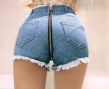 デニムショートパンツ　ショーパン　オールジップ開閉　ジップ割れ仕様　セクシー衣装　女性ファッション　コスチューム_画像1